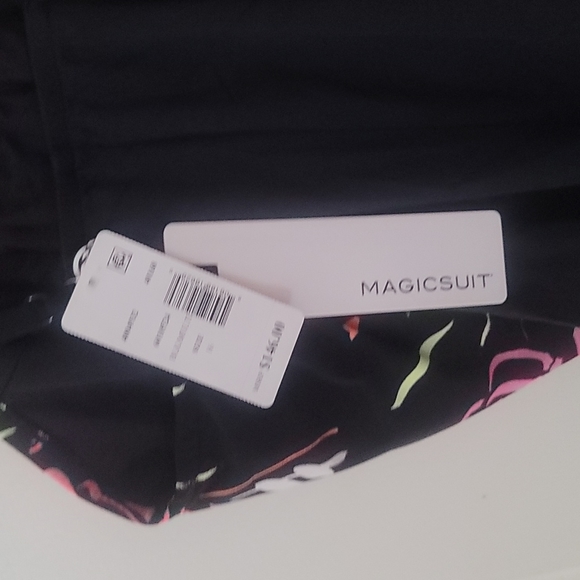MAGICSUIT TROPICAL PRINT ONE-PIECE SWIMSUIT: BLACK: NWT: SIZE 16 - Picture 3 of 10